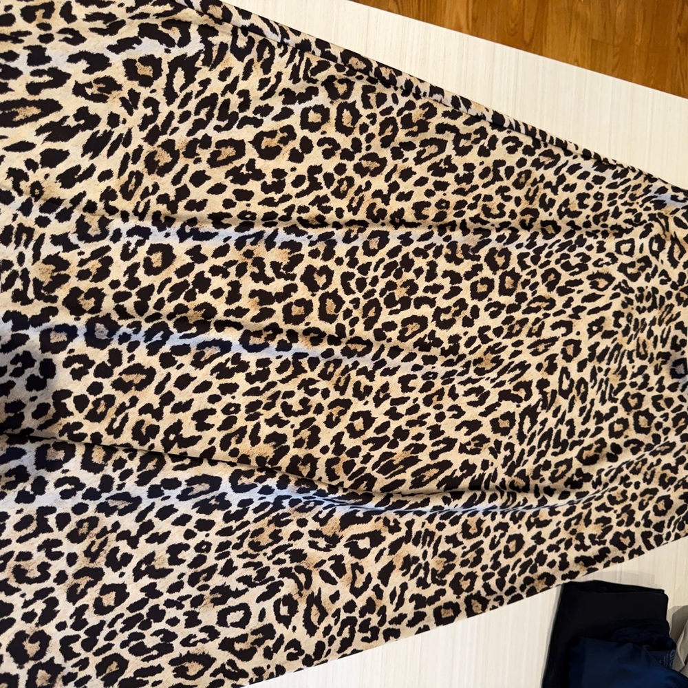 J. Crew women’s Leopard Print silk Skirt - size L